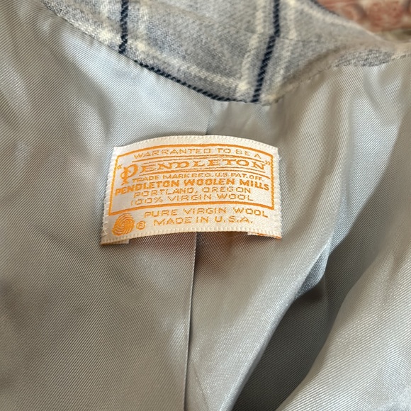 Pendleton women’s blazer - 100% virgin wool - Picture 3 of 3
